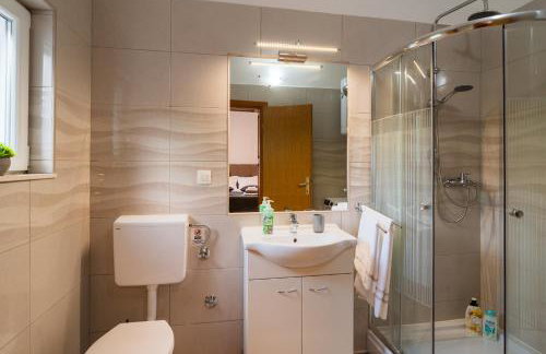 Three-Bedroom Holiday Home in Dabar - Foto 18