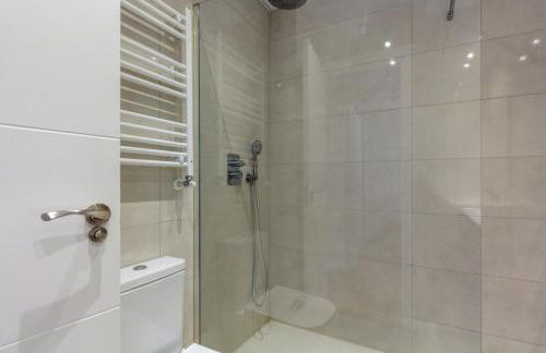 Bright with views - 2Bd 1Bth- Av América - Photo 16