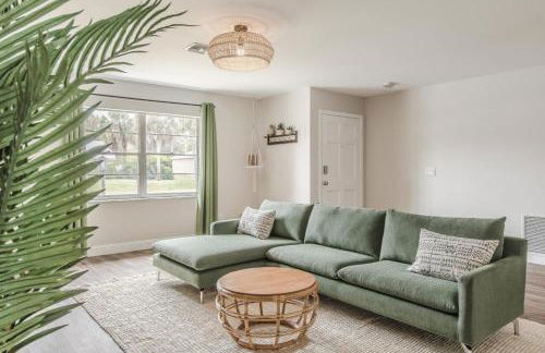 Boho retreat w pool & beach access - Foto 36