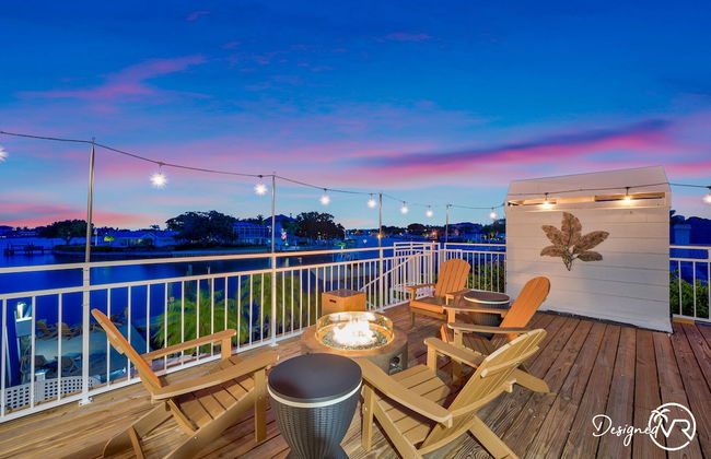 Chic 8BR with Heated Pool & Waterview - Photo 42