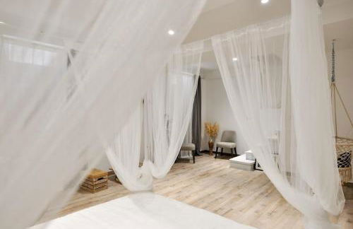 Deluxe Artistic Loft - Photo 34