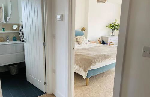 Stunning! Beautiful contemporary property in Holt, Norfolk - Photo 6