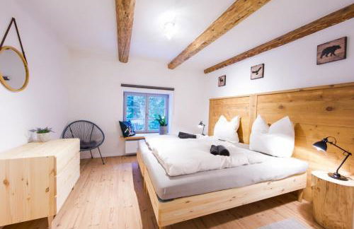 FarmHouse Eckartsberg im Zittauer Gebirge - Ferienwohnung mit 2 Schlafzimmern, Terrasse und WALLBOX - Foto 1