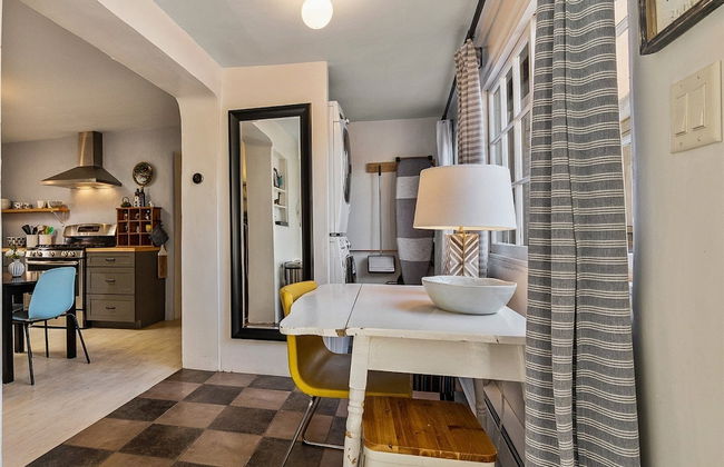 Artist Adobe - Blocks From The Plaza and Rail Yard, Southwestern Charm, Modern Touches - Foto 4