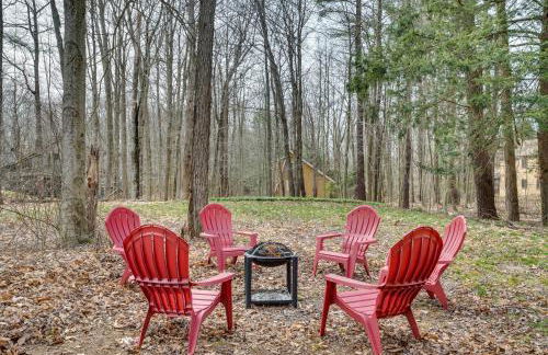 Serene Pocono Pines Home 2 Mi to Lake Naomi Beach - Foto 3