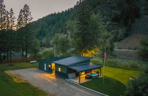 Luxury Riverfront Retreat on Montanas Iconic Blackfoot River with Hot Tub - Foto 1