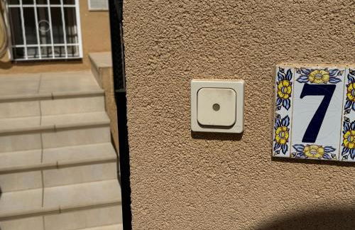 En perle med plass til voksne og familien, solfylt terrasse 5 min fra stranden - Foto 27