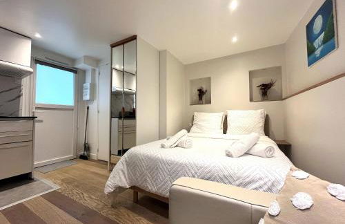 In The Heart Of The City - Cosy Studio - Close to RER - Foto 6