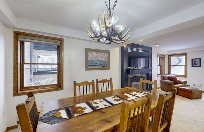 Torian Plum Condominiums - Foto 58