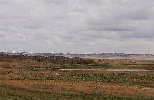 Les Obiones, vue latérale mer, Fort Mahon Plage, magnifique studio cabine 4p, avec balcon , parking privé gratuit, wifi, classé 2 étoiles, exposition plein sud en Baie de Somme - Foto 37