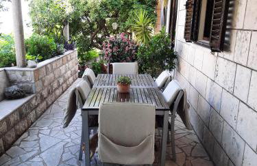 Apartments Zlosilo - Photo 18