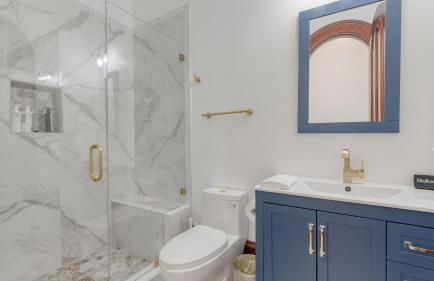 Bay Estate Luxe Waterfront Home w/ Private Pier, Main+guest House, Bay Views - Foto 52