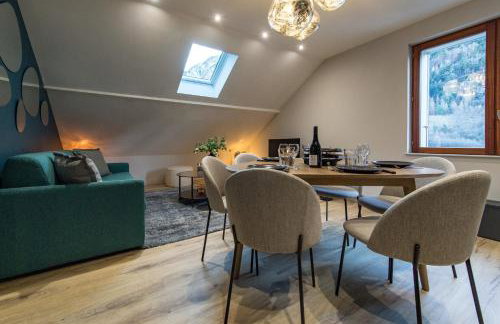 Legendary ski & cycling 4 to 6 guest getaway - Photo 12