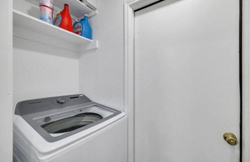 Frisco Resort Style Home w/Spa - Foto 23