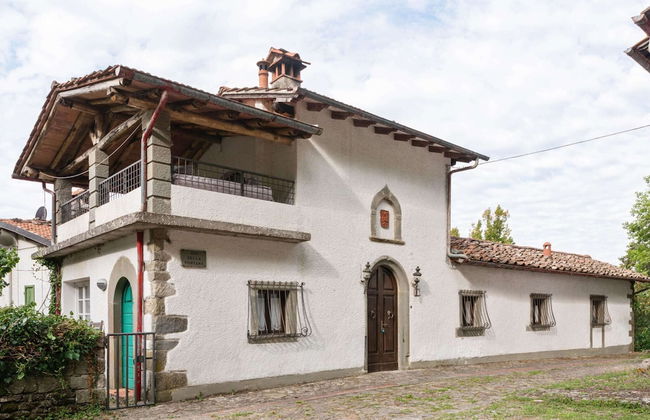 Idyllic Retreat in Tuscany - Photo 33