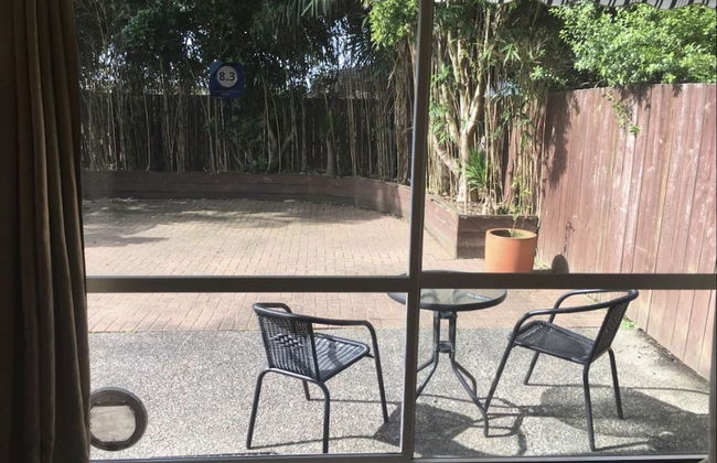 Auckland GQ Holiday Home - Photo 9