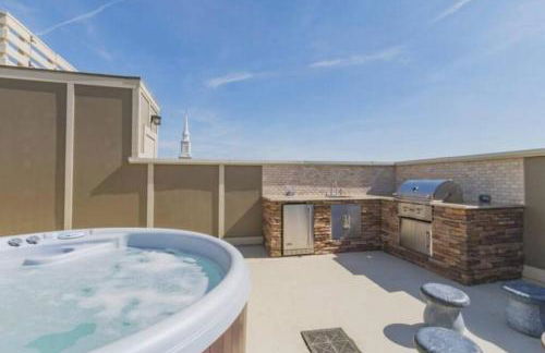 THE PAINTED MUSE I Stylish 3BR with Rooftop Hot Tub in East Nashville - Foto 3