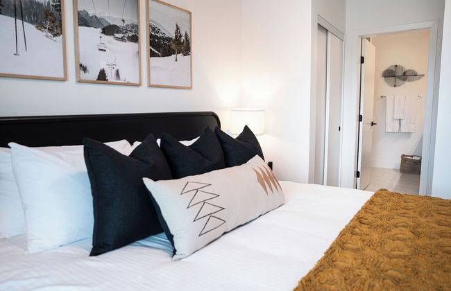 The Selkirk House by Revelstoke Vacations - Photo 7