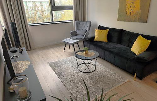 Bright Stay Kraków - comfy and modern 50 m2 flat with private bedroom - Foto 12