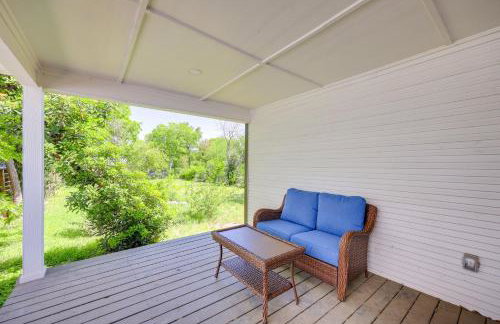 1 Mi to Dtwn San Antonio Sleek Bungalow with Yard! - Foto 29