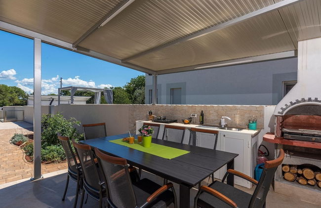 Villa in Novigrad With Private Pool - Foto 32