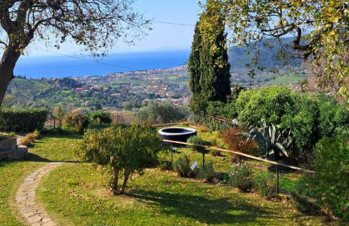 Elegante villa panoramica con giardino e idromassaggio a 10 minuti dal mare - Foto 71