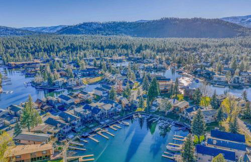 South Lake Retreat Deck Dock & Game Table - Foto 43