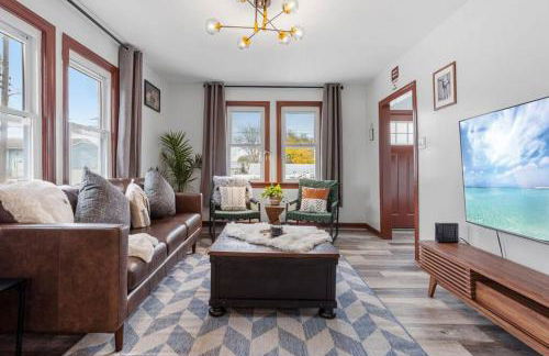 Renovated 6BR 2BA AC home and Game Room - Foto 1