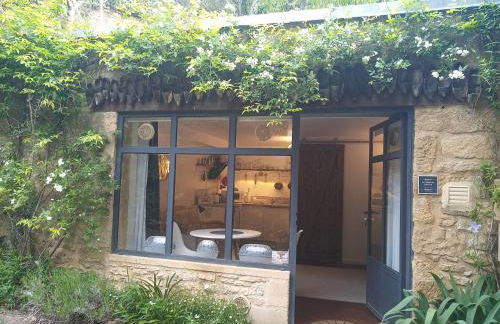 CHAMBRE du SABOTIER - Studio troglodytique - A 100 m Baignade en rivière - Location de Canoë - Circuits cyclo - Aire de pique-nique - 3 restaurants - Foto 1