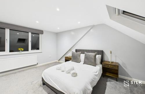 Refurbished 4-Bed, Open-Plan Living, Sleeps 10 - Foto 3