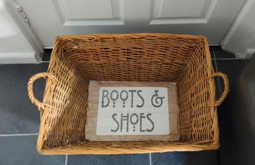 The Stables - Photo 8