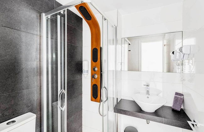 Bristol Sunset Beach - Holiday Apartments - Photo 110