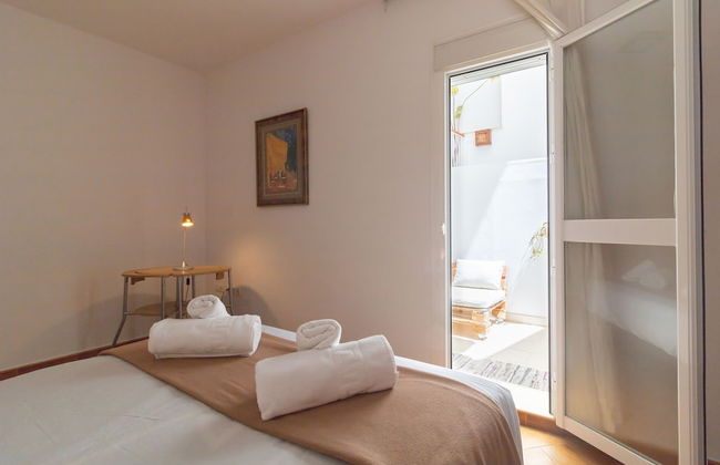 Sitito Escribano Apartment - Photo 23