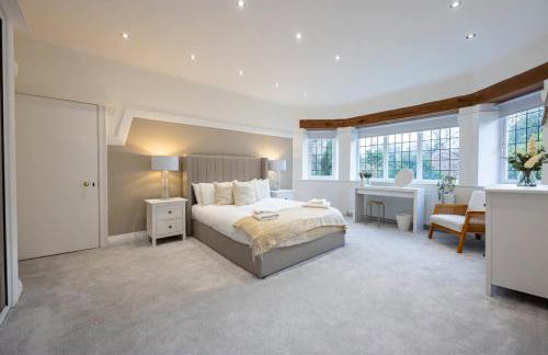 The GreyStoke Mansion With Private Grounds - Foto 2