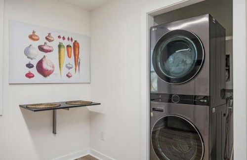 Relax in a Modern Luxury 1BD in Sylvan Hills - Foto 11