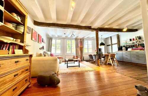 Mond Im Herzen von Monschau - Foto 3