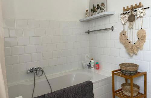 Spacieuse villa dans les pins - Photo 19