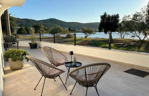 Beachfront house Miamore - 10 m from the sea - Foto 20