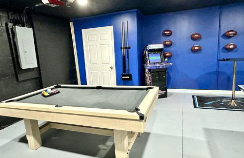 Theater and game rooms 5 bedrooms 2 king size beds TikTok and social media wall - Foto 11