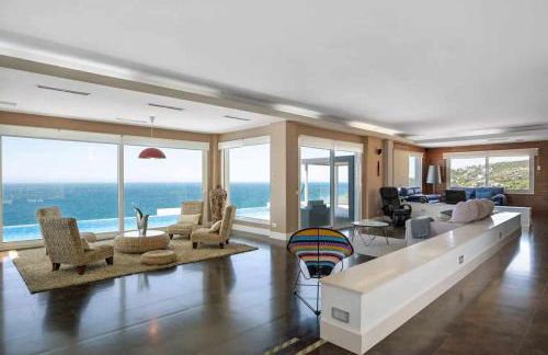 LUJOSA VILLA PISCINA 25 METROS SUIT 60m2 SPA SAUNA - Foto 13