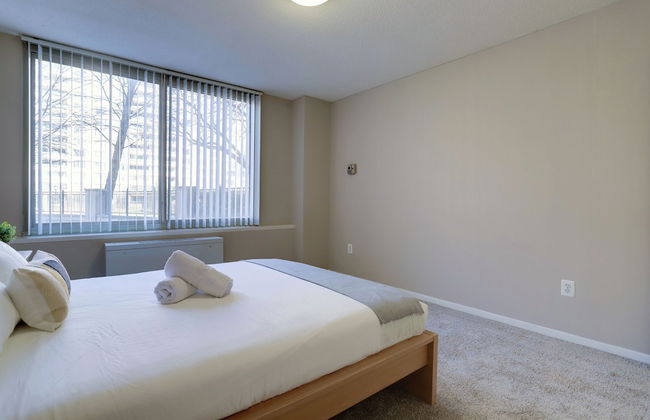 Fantastic 2BR Condo with Gym - Photo 6