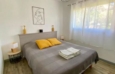 La petite maison avec piscine face au Luberon - Foto 9