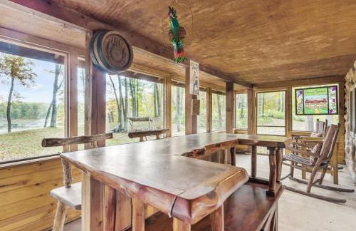 Winter Hideaway Lakeside Cabin Snowmobile - Foto 6