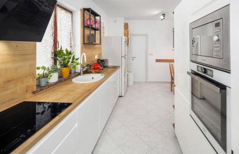 Lovely Home In Tinjan - Photo 33