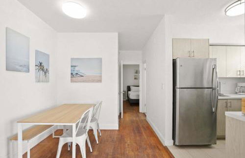 Modern Miami Beach Apt King & Sofa Bed Comfort - Foto 15