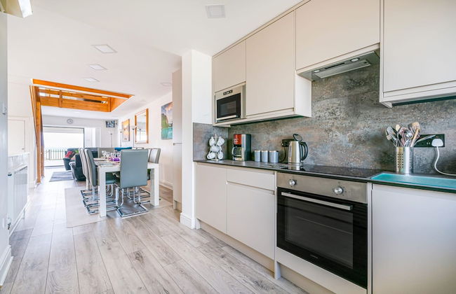 Beachfront House With 2 Kayaks Sleeps 8 - Foto 4