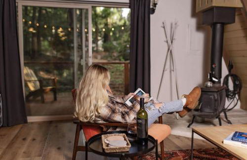 Dogwood Peak Mid-Century A-Frame with AC Style - Foto 27