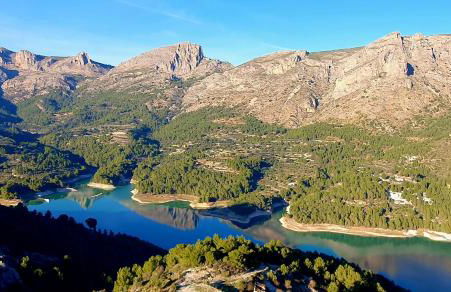 EL ÚNICO apartment with jacuzzi and art - Photo 8