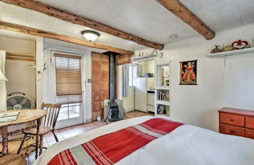 Studio-Style Log Cabin near Carson National Forest, New Mexico - Foto 12