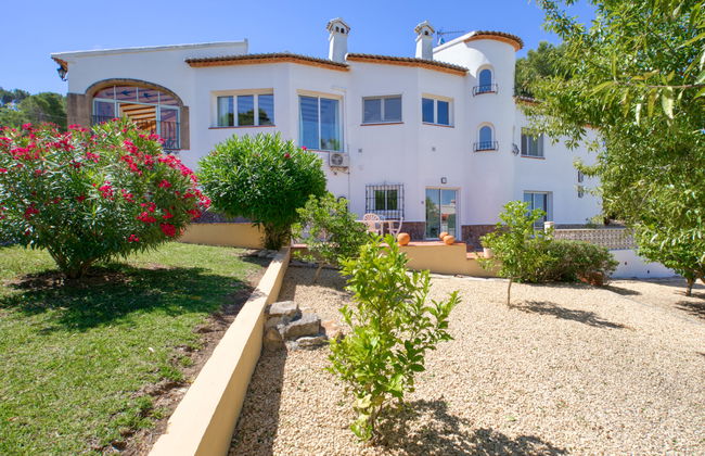 Villa Bramble - Photo 1